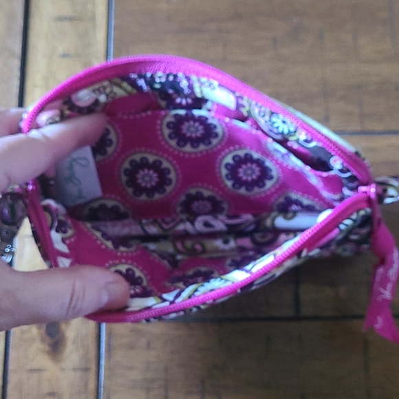 Vera Bradley Wristlet - Picture 4 of 5
